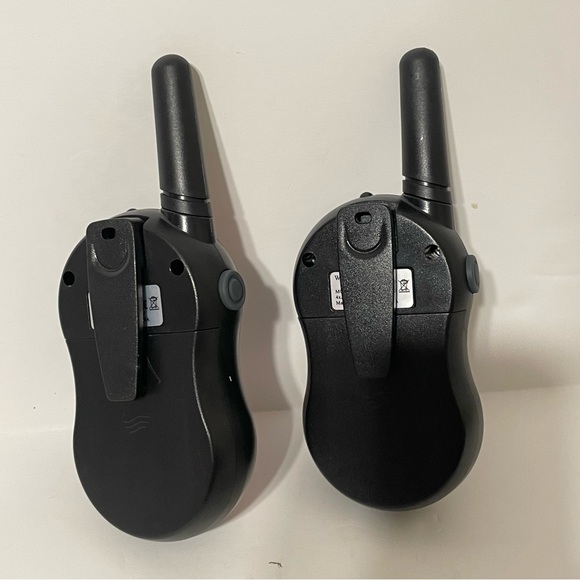 Travel HK-588 Walkie Talkie Set
Contains 2 Walkie Talkies - Picture 6 of 13